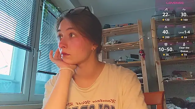 Snapshot of monlight__dana chatting on February 6, 2026, 1:47 pm monlight dana online show from February 6, 2026, 1:47 pm