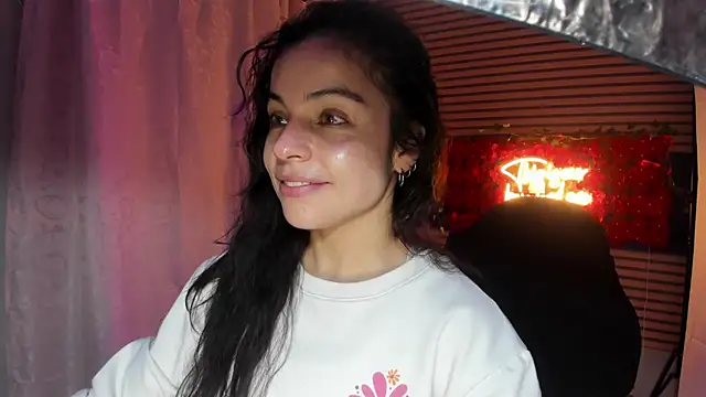 rosse 2504 online show from November 24, 2025, 5:34 pm