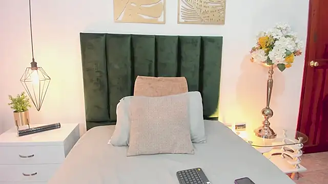 AlissaNix online show from January 22, 2025, 12:38 am