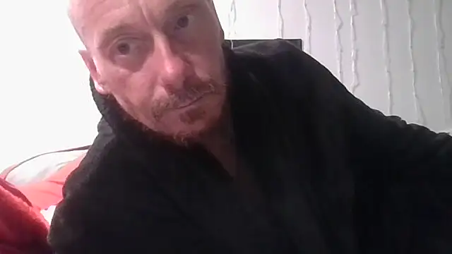 Snapshot of deepinnnnn chatting on June 15, 2026, 3:53 am deepinnnnn online show from June 15, 2026, 3:53 am