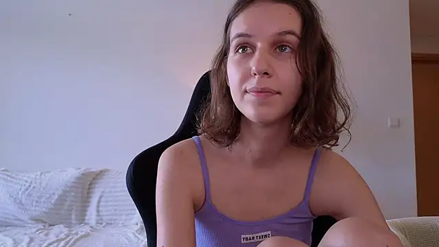 VanessaBayer2 online show from January 5, 2025, 5:20 am