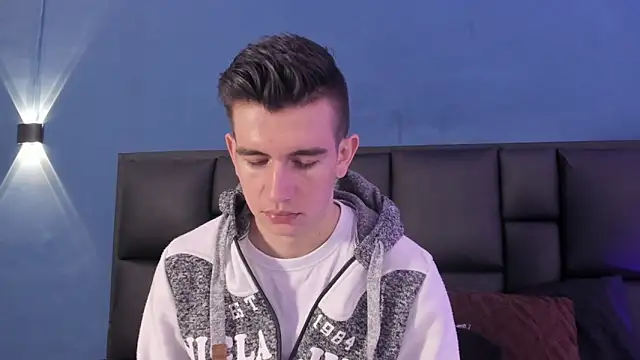 MikaelSlow online show from October 9, 2025, 3:48 am