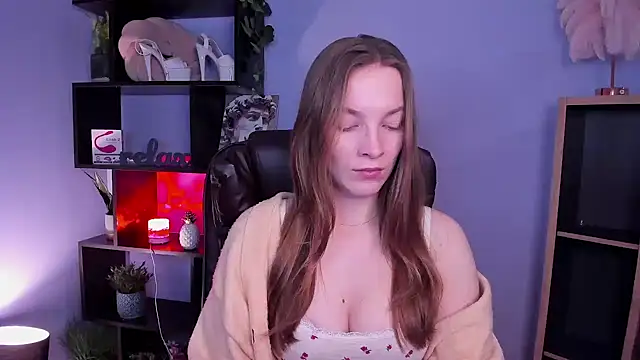 kenzie x online show from December 19, 2024, 7:29 am