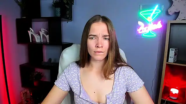 kenzie x online show from September 12, 2025, 4:23 am