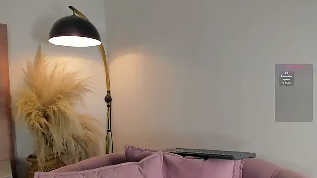 im alejandra  online show from April 18, 2026, 4:16 am