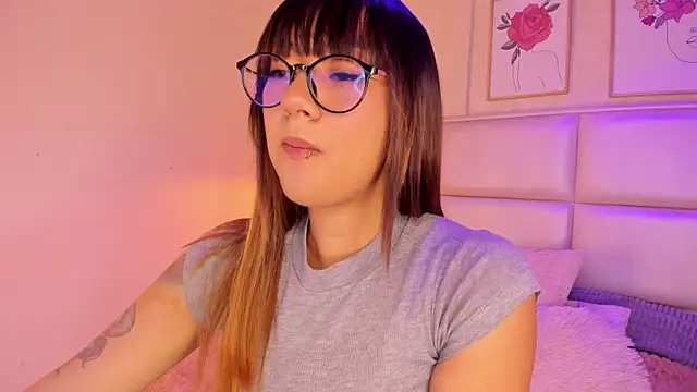 Aily Yozuko online show from February 8, 2026, 2:37 am