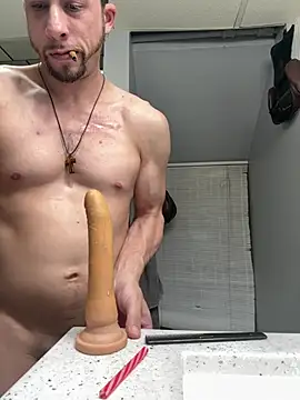 tongueispowerr6d9 online show from April 14, 2026, 4:29 am