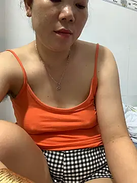 Snapshot of Baby-bigtits chatting on February 22, 2025, 7:45 am Baby-bigtits online show from February 22, 2025, 7:45 am
