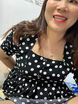 Snapshot of Baby-bigtits chatting on March 4, 2025, 6:37 am Baby-bigtits online show from March 4, 2025, 6:37 am