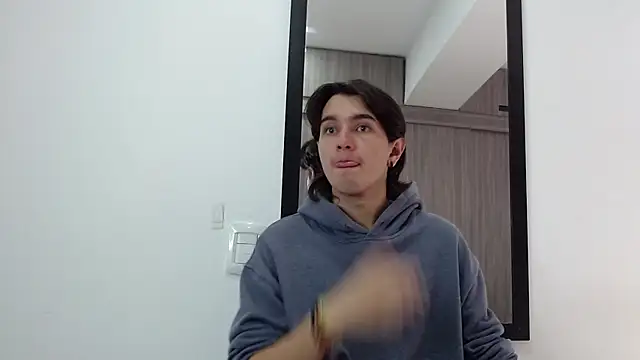 alex connorr online show from February 26, 2025, 3:19 pm