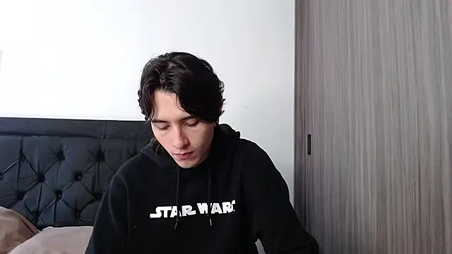 alex connorr online show from March 5, 2025, 3:07 pm