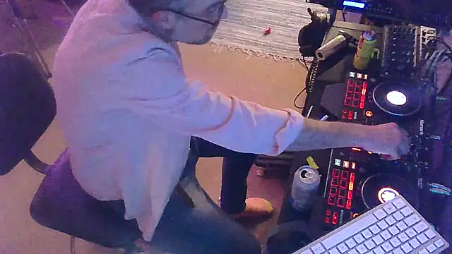 bibananaman online show from December 9, 2024, 8:44 pm