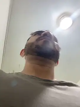 luisfer 98 online show from April 15, 2026, 5:58 am