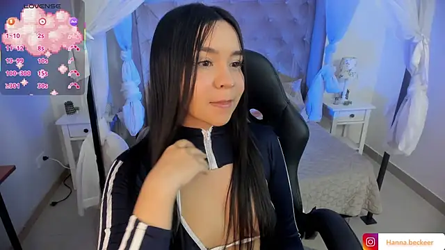 Hanna  Becker  online show from February 13, 2026, 12:17 am