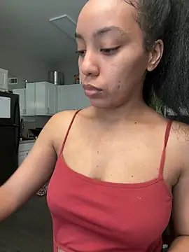 juicyyy323 online show from December 19, 2024, 10:32 pm