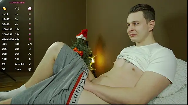 Snapshot of charlie_smiley chatting on January 13, 2025, 2:28 am charlie smiley online show from January 13, 2025, 2:28 am