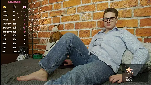 Snapshot of charlie_smiley chatting on January 7, 2026, 7:38 pm charlie smiley online show from January 7, 2026, 7:38 pm