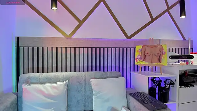 Snapshot of NinaInk chatting on March 20, 2026, 4:12 pm NinaInk online show from March 20, 2026, 4:12 pm