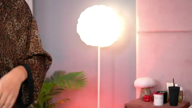 AlmaLuv online show from January 15, 2026, 4:50 am