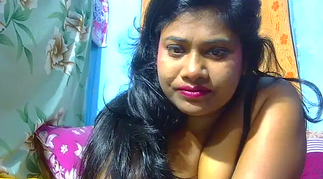 Snapshot of sexy_roma chatting on March 7, 2025, 8:22 pm sexy roma online show from March 7, 2025, 8:22 pm