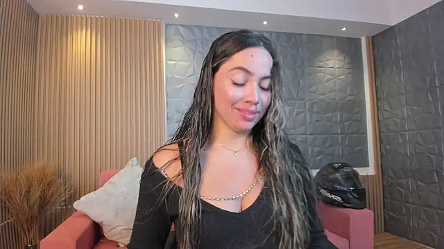 Alessia Taylorr online show from March 7, 2025, 12:01 pm