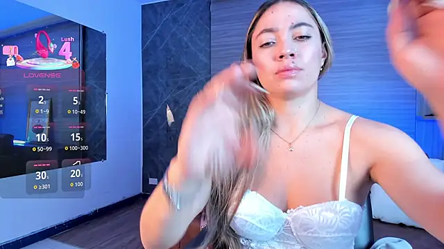 Alessia Taylorr online show from November 24, 2025, 12:27 pm