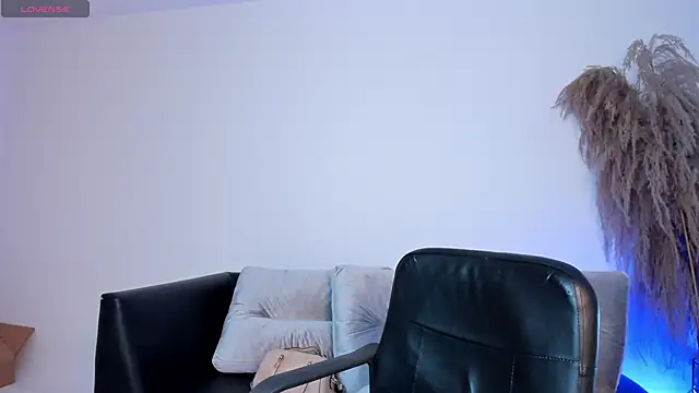 Alessia Taylorr online show from December 2, 2025, 11:48 am