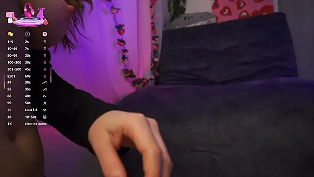 GlamourNova online show from March 21, 2025, 8:08 pm