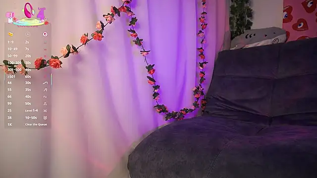 GlamourNova online show from March 22, 2025, 5:41 pm