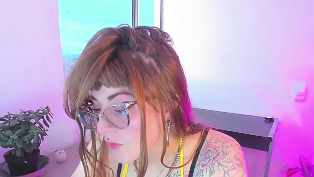 tekila   online show from April 11, 2026, 11:09 pm