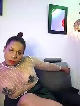 Snapshot of Camille_rose_ chatting on January 14, 2025, 8:37 pm Camille rose online show from January 14, 2025, 8:37 pm