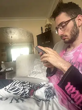 EE123458 online show from September 12, 2025, 1:11 pm