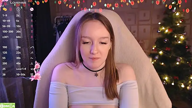 MoonlishSiren online show from December 27, 2024, 9:43 pm