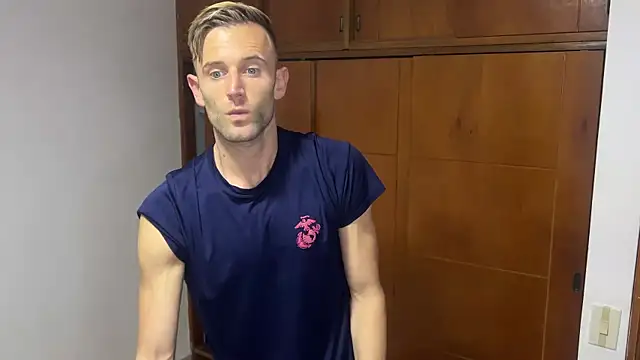 aquilesmade online show from December 12, 2024, 12:27 am