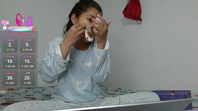 SophiaMeyerst online show from September 28, 2025, 5:07 pm