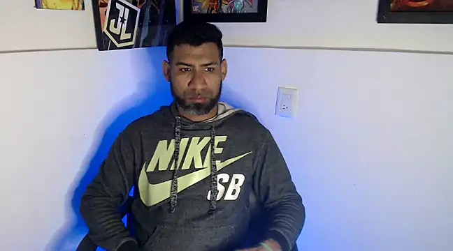 Enriblack92 online show from December 7, 2024, 2:20 am