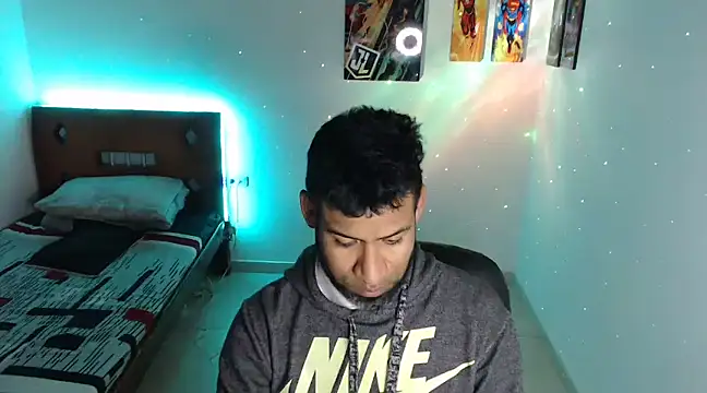 Enriblack92 online show from December 28, 2024, 2:22 am