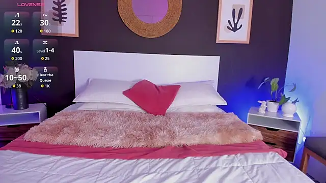 VioletPaket online show from April 20, 2026, 11:35 am