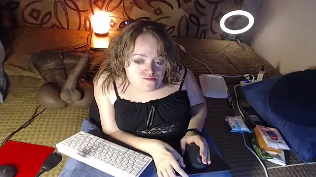 Snapshot of MiniNatalie chatting on January 25, 2025, 11:00 pm MiniNatalie online show from January 25, 2025, 11:00 pm