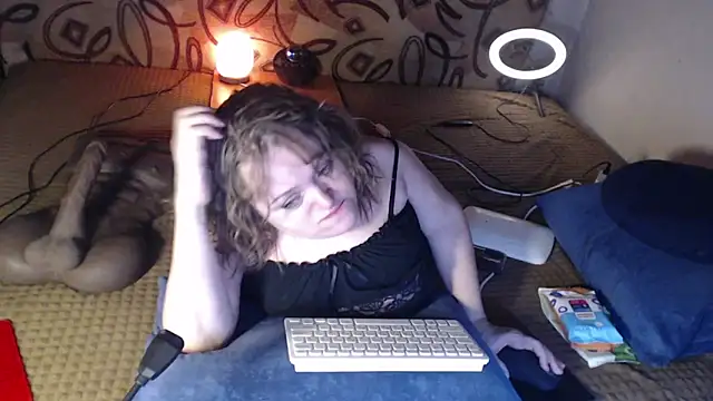 Snapshot of MiniNatalie chatting on January 26, 2025, 9:51 pm MiniNatalie online show from January 26, 2025, 9:51 pm