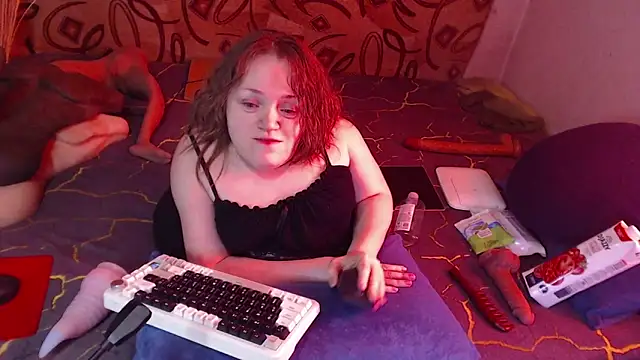 Snapshot of MiniNatalie chatting on March 2, 2025, 5:44 am MiniNatalie online show from March 2, 2025, 5:44 am