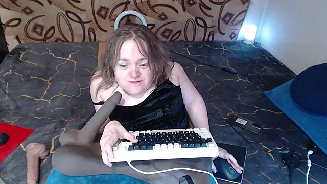 Snapshot of MiniNatalie chatting on March 17, 2025, 11:00 am MiniNatalie online show from March 17, 2025, 11:00 am