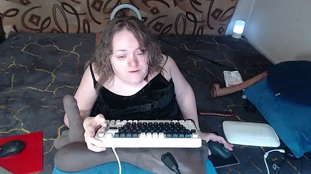 Snapshot of MiniNatalie chatting on March 18, 2025, 11:42 pm MiniNatalie online show from March 18, 2025, 11:42 pm