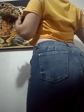 dulccemaria24 online show from November 16, 2025, 8:58 pm