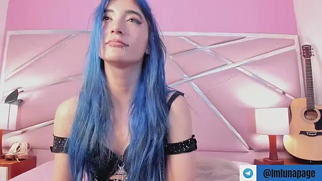 Snapshot of Lunapage chatting on February 3, 2025, 4:20 pm Lunapage online show from February 3, 2025, 4:20 pm