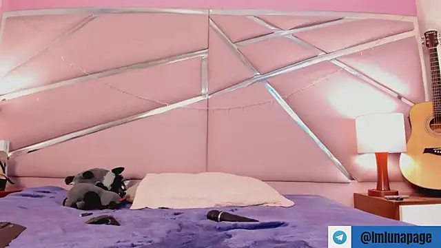 Snapshot of Lunapage chatting on February 8, 2025, 7:16 pm Lunapage online show from February 8, 2025, 7:16 pm