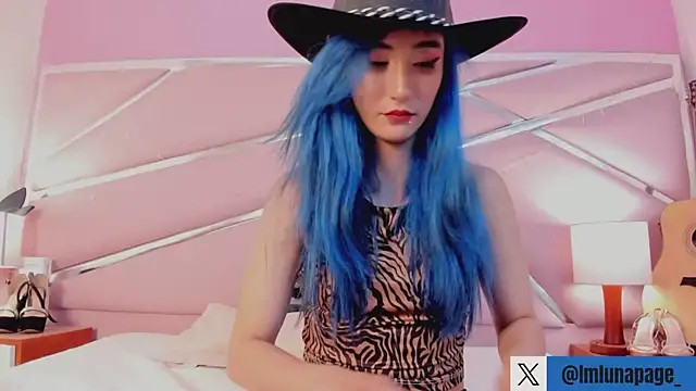 Snapshot of Lunapage chatting on February 10, 2025, 2:05 pm Lunapage online show from February 10, 2025, 2:05 pm