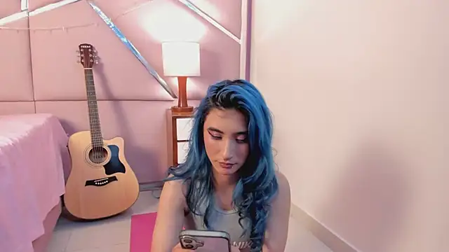 Snapshot of Lunapage chatting on February 25, 2025, 4:10 pm Lunapage online show from February 25, 2025, 4:10 pm