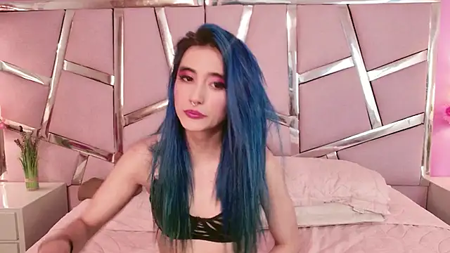 Snapshot of Lunapage chatting on October 4, 2025, 8:29 pm Lunapage online show from October 4, 2025, 8:29 pm