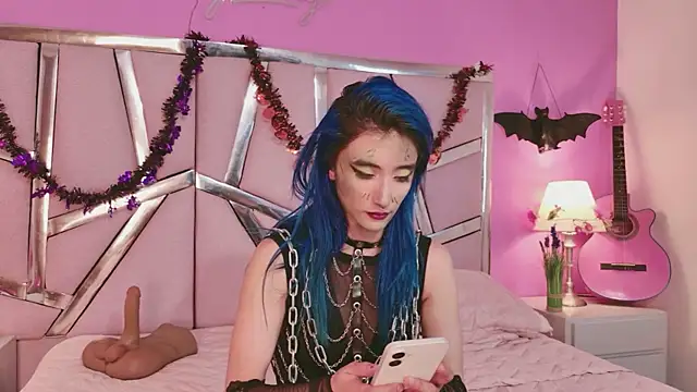 Snapshot of Lunapage chatting on October 15, 2025, 8:31 pm Lunapage online show from October 15, 2025, 8:31 pm